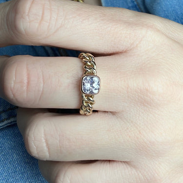 Cushion Cut Lilac Sapphire Chain Ring