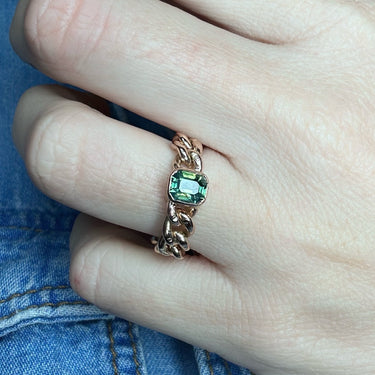 Lagoon Green Sapphire Chain Ring