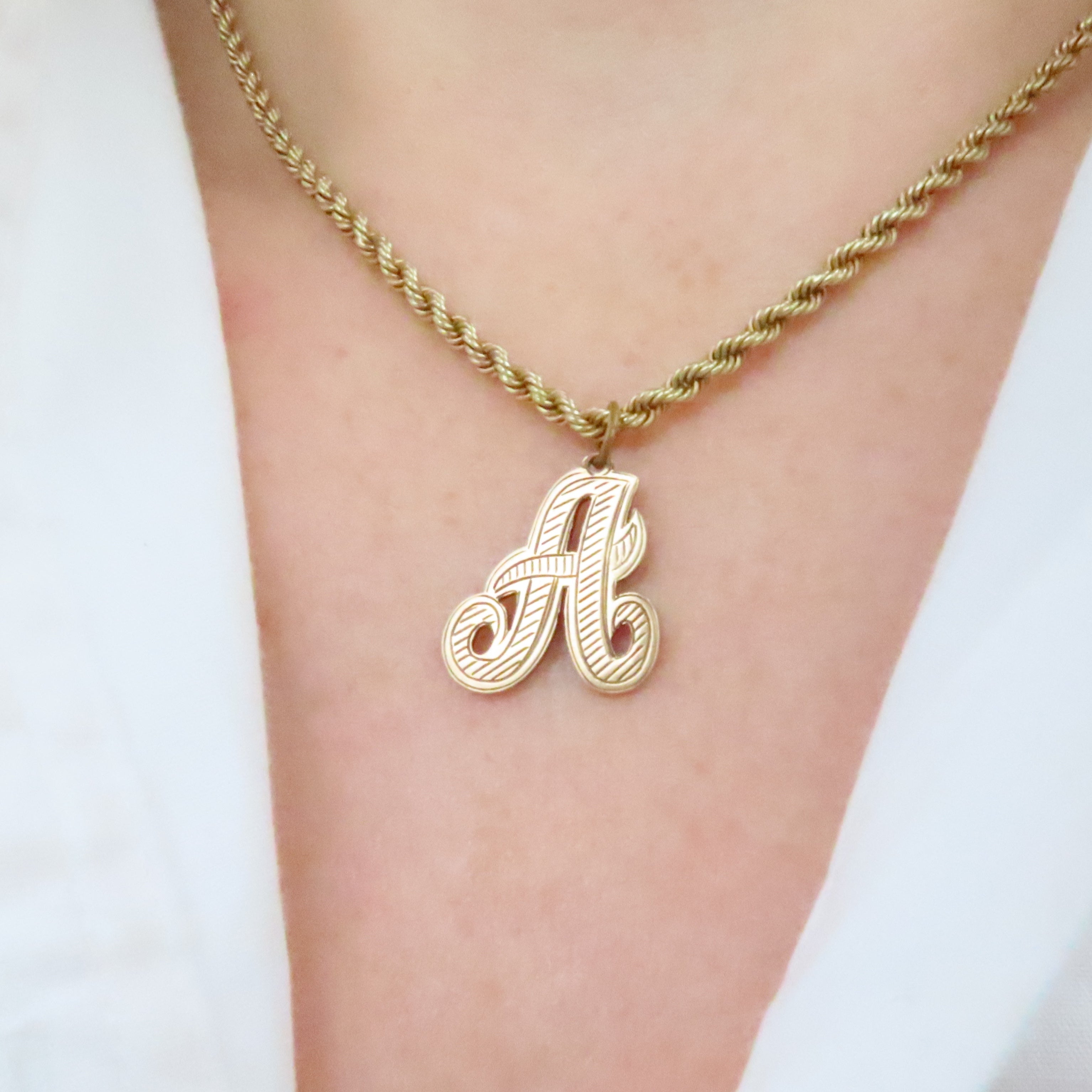 Sweet Vintage 'A' Initial – The Piece London